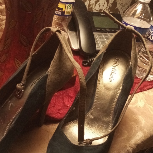 2nd pair of Kelly & Katie - Picture 15 of 16